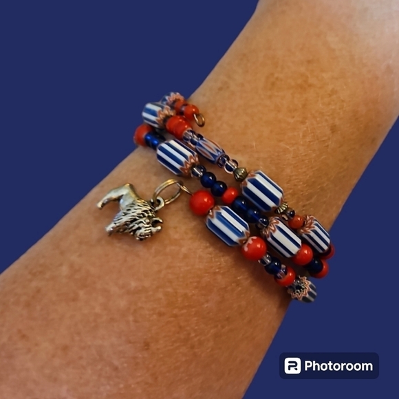 HANDMADE Vintage Chevron Glass Beaded Wrap Bracelet Buffalo Charm - Picture 1 of 5